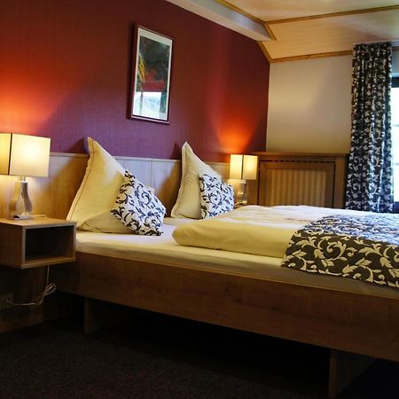 Hotel Rittersprung Ouren Bagian luar foto