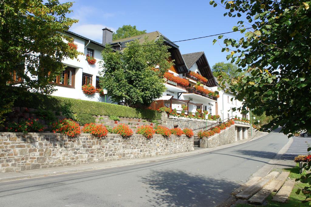 Hotel Rittersprung Ouren Bagian luar foto