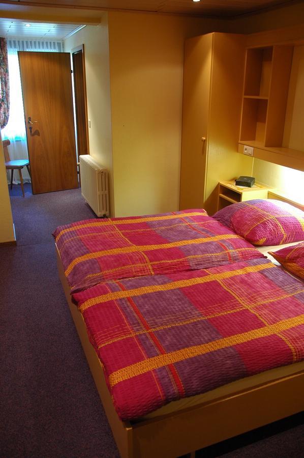 Hotel Rittersprung Ouren Bagian luar foto
