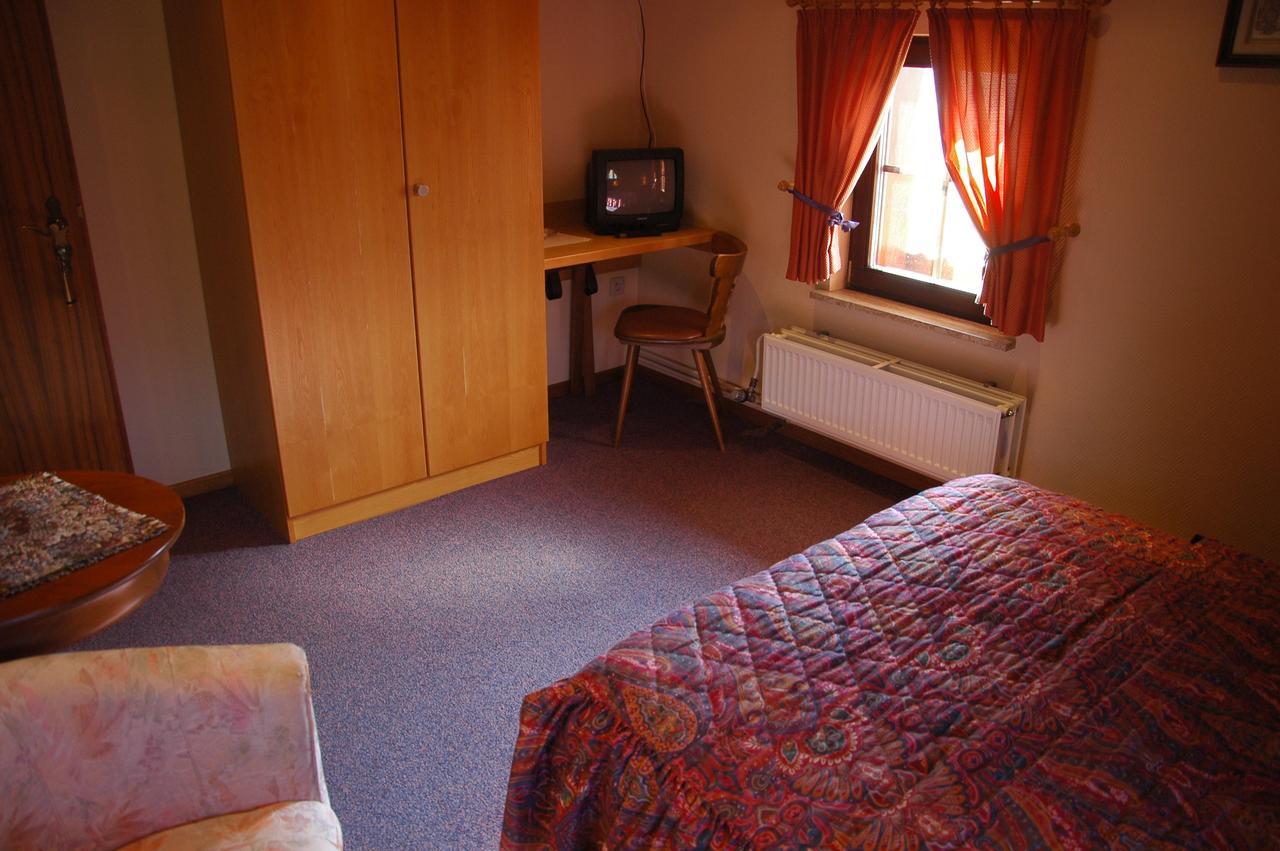 Hotel Rittersprung Ouren Bagian luar foto