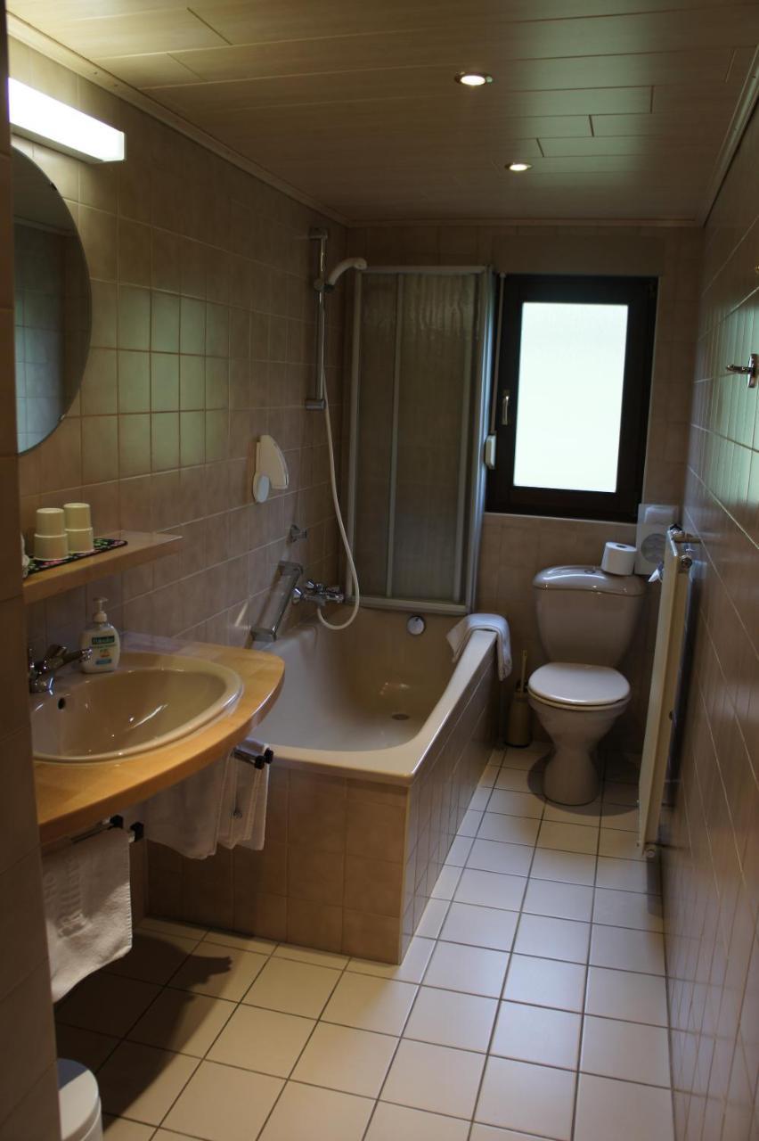 Hotel Rittersprung Ouren Bagian luar foto